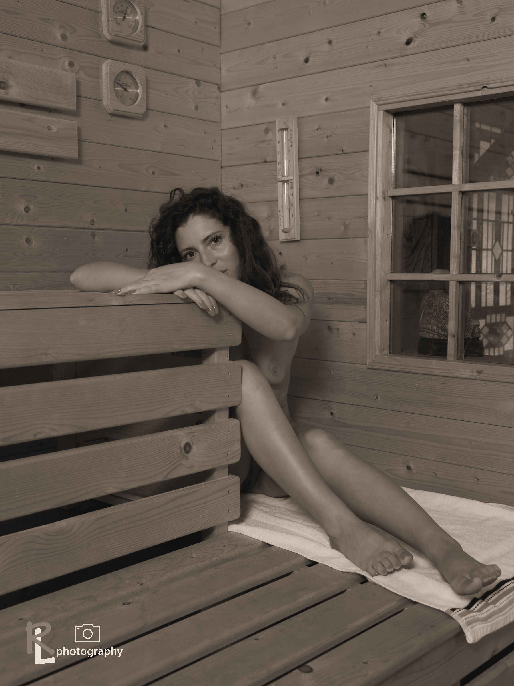 https://nudepicsdrenthe.nl/.cm4all/mediadb/Helina 2023-09-15/sauna/helina-r-filter-w-830.jpg